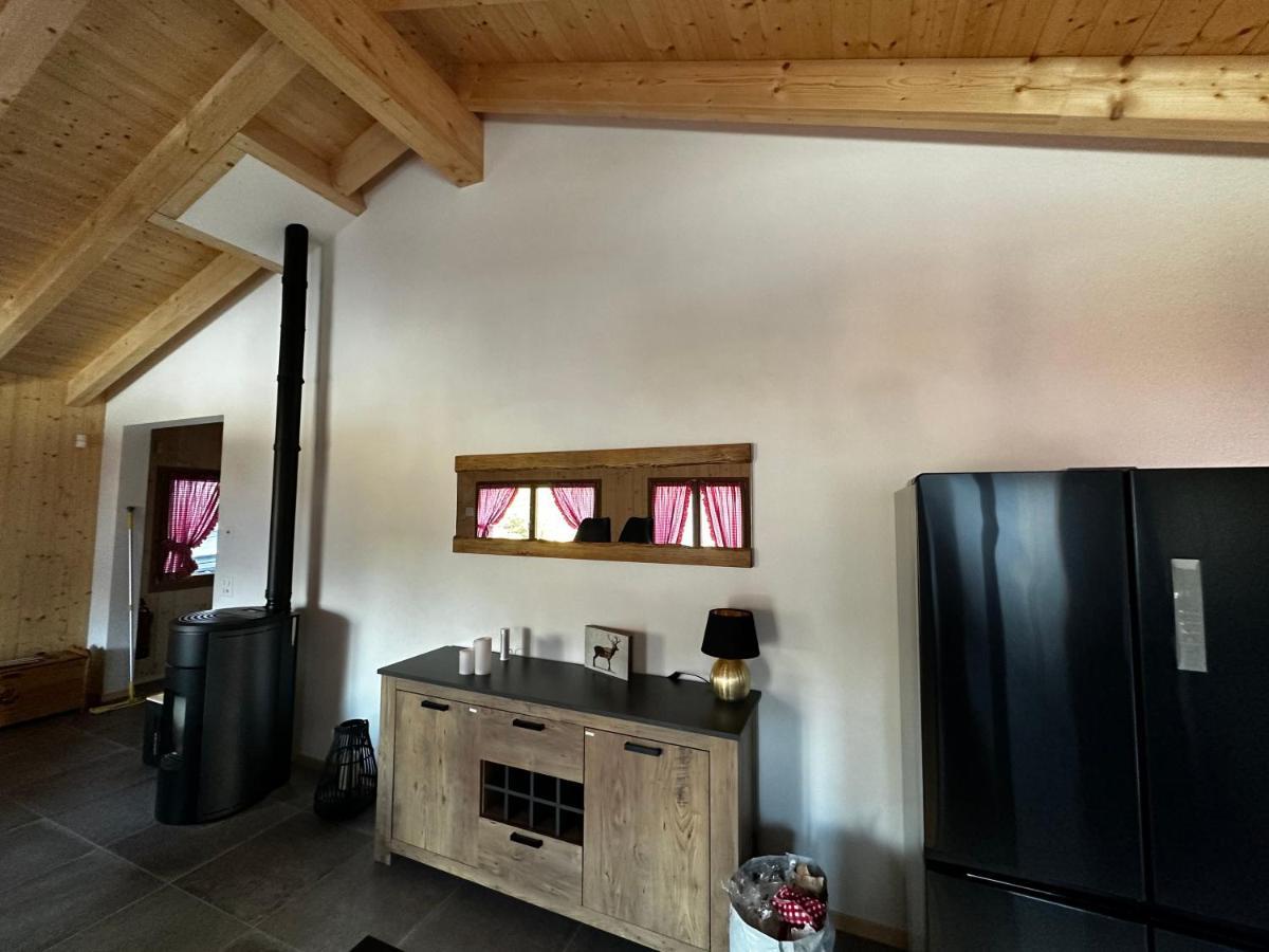 Chambres D'Hotes Les Louettes A Sapinhaut Canton Du Valais Saxon Exterior photo